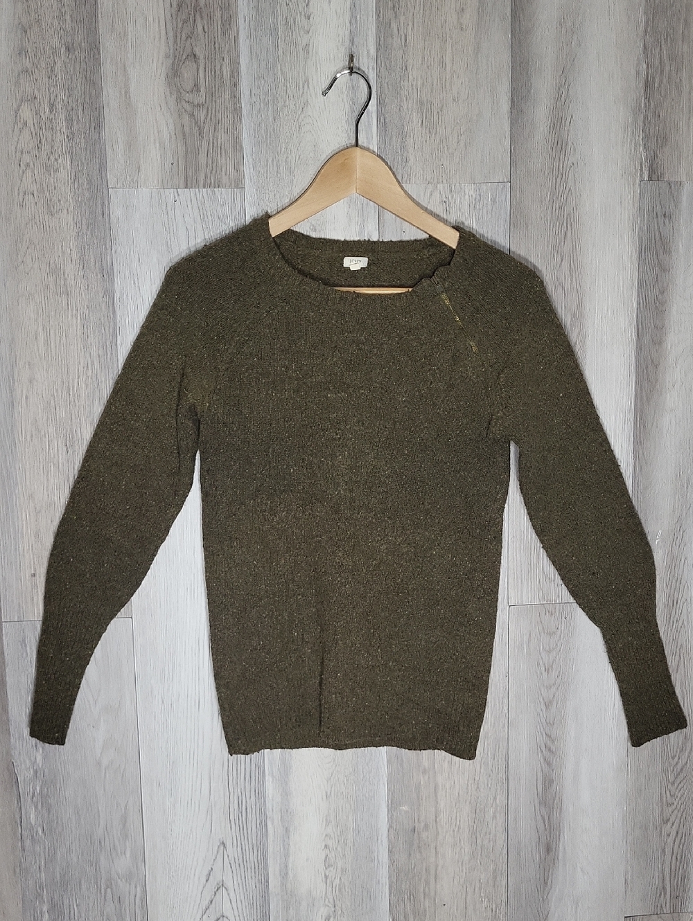 J Crew Wool Blend Flecked Sweater Medium Zip Shoulder Detail Marled Knit‎ Preppy